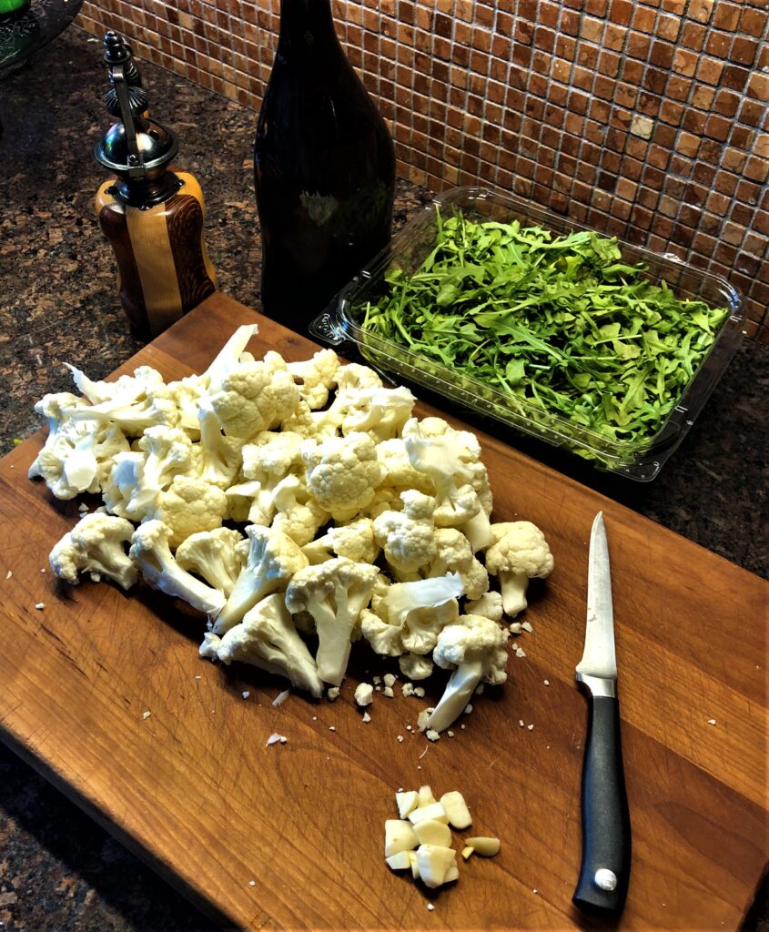 Pasta with Cauliflower and Arugula